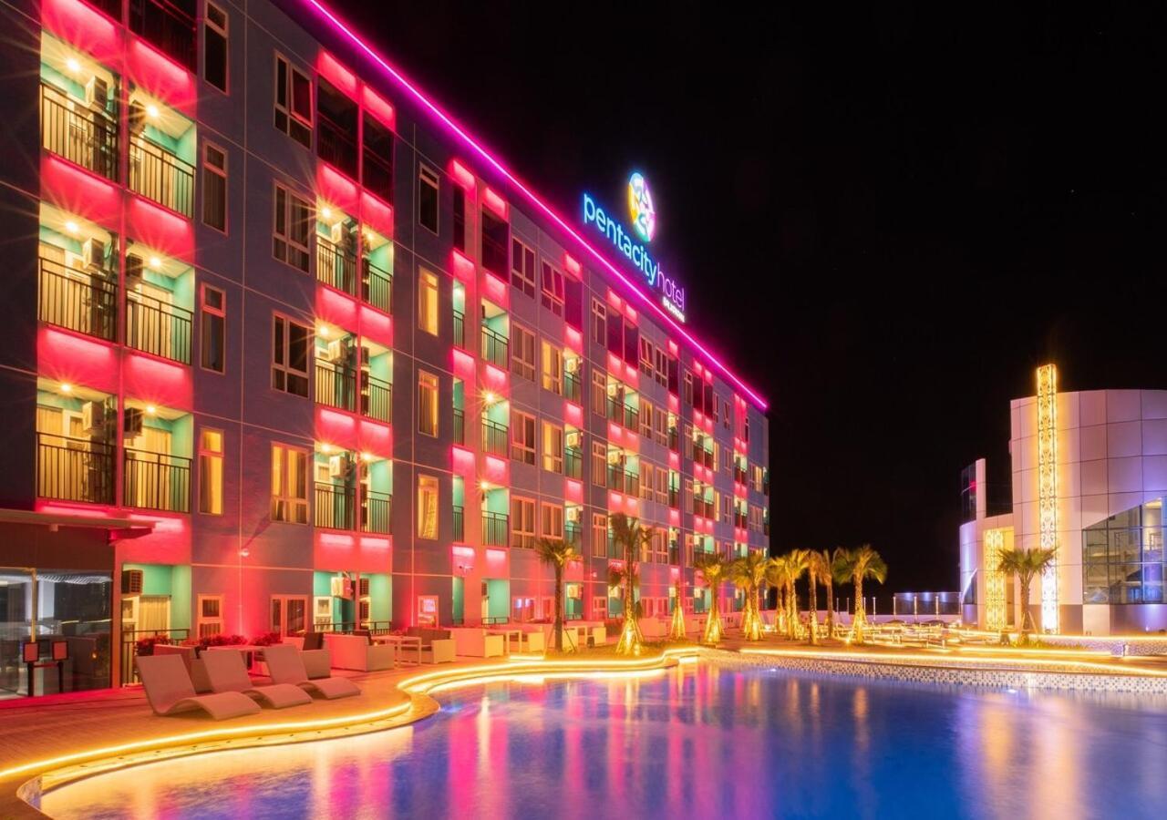 Pentacity Hotel Balikpapan Ngoại thất bức ảnh