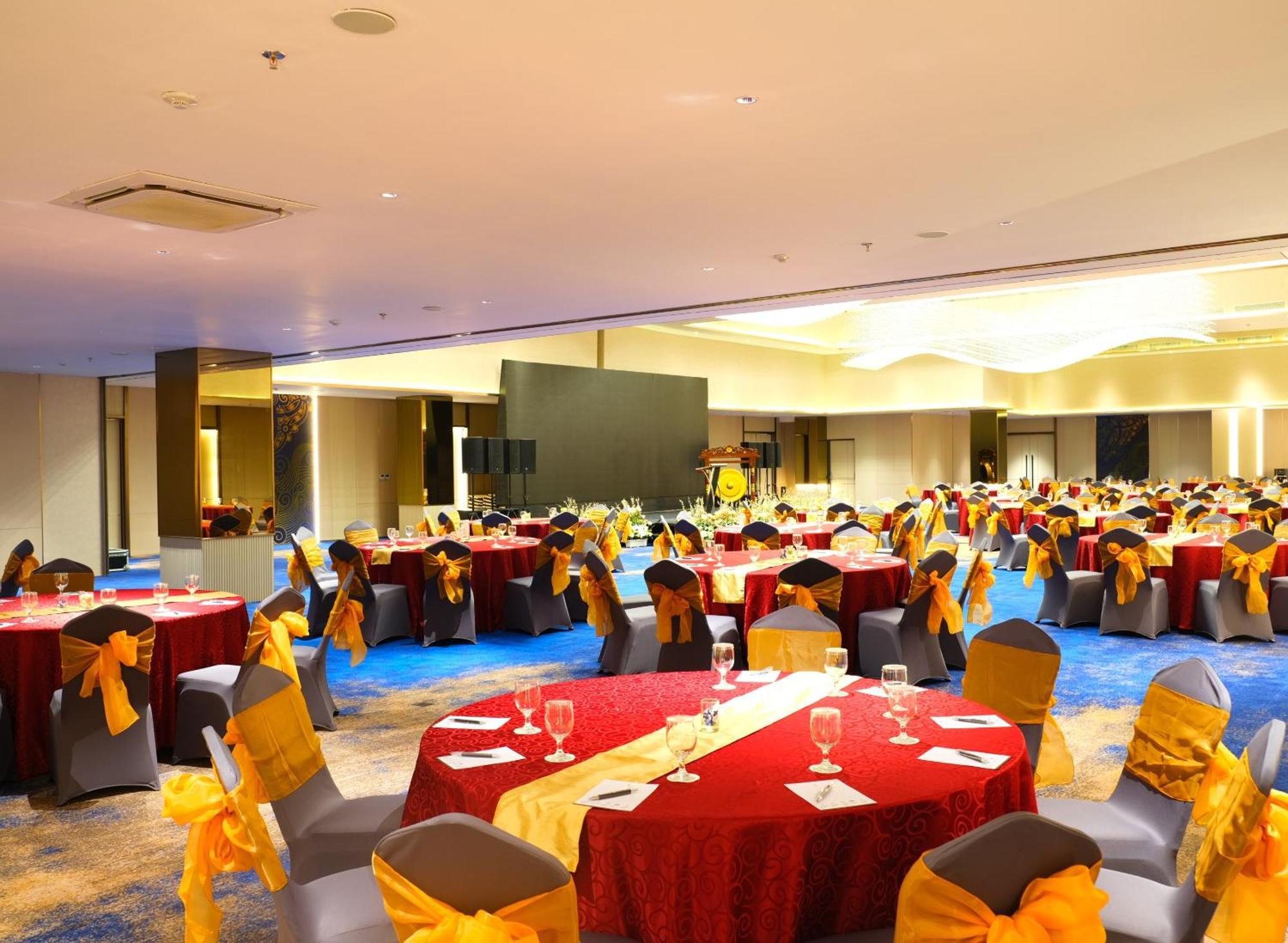 Pentacity Hotel Balikpapan Ngoại thất bức ảnh